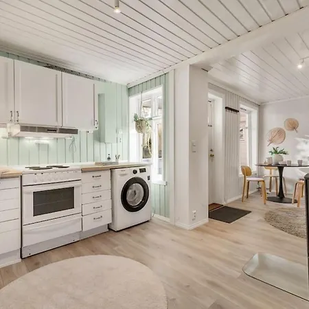 Apartman Central With Balcony, Self-check In & Private Entrance