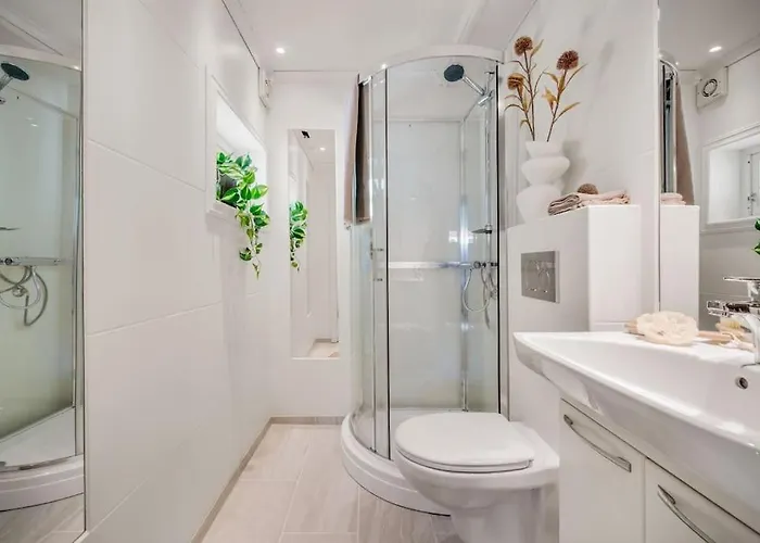 Central With Balcony, Self-check In & Private Entrance Apartamento Bergen
